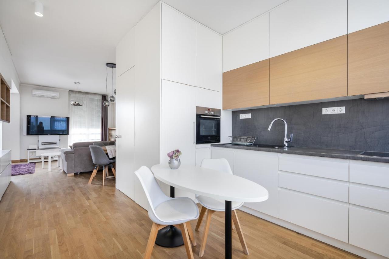 Breathless Basilika View Elegant Flat With Balcony Need Reservation X Free Parking Budapest Exterior photo
