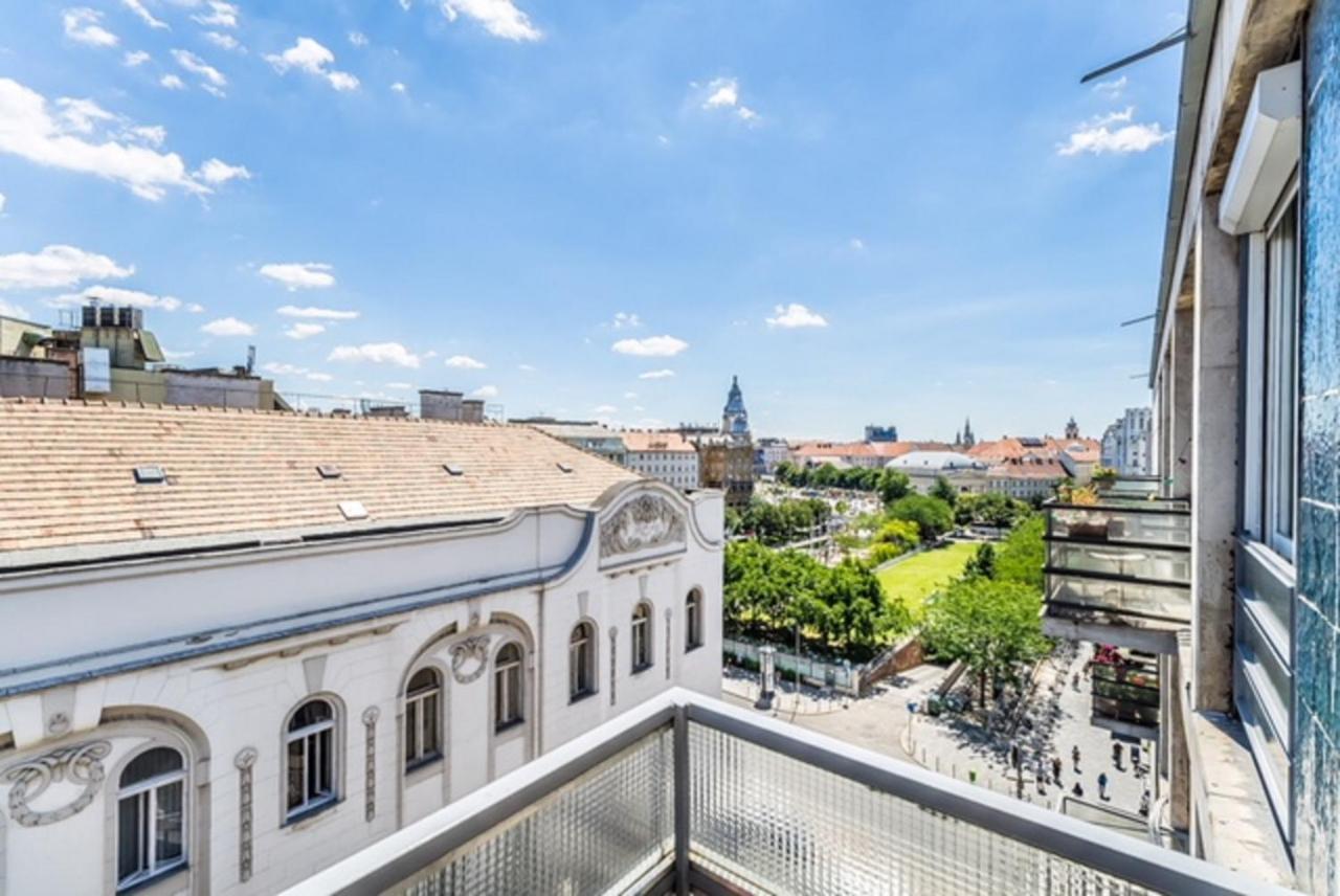Breathless Basilika View Elegant Flat With Balcony Need Reservation X Free Parking Budapest Exterior photo