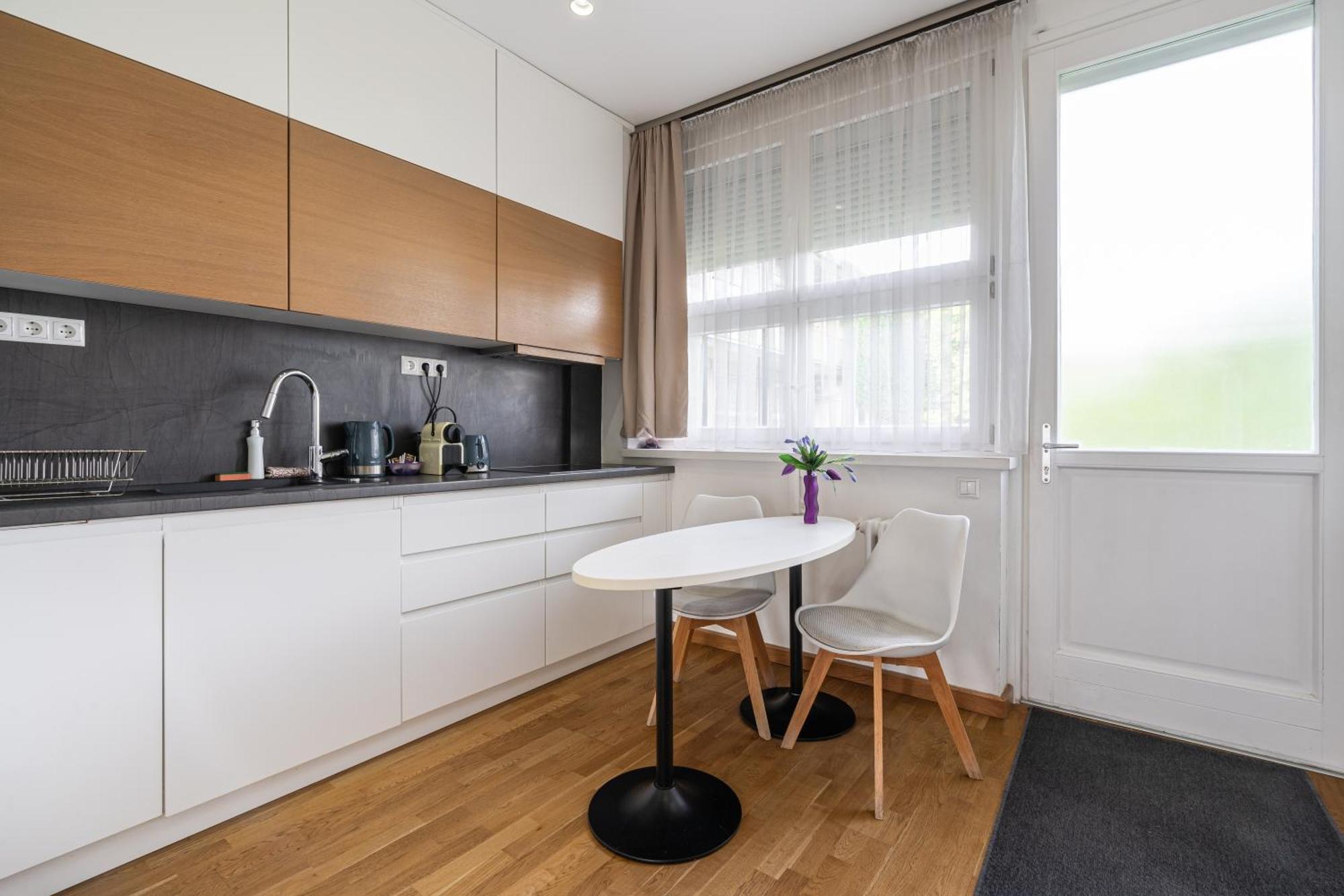 Breathless Basilika View Elegant Flat With Balcony Need Reservation X Free Parking Budapest Exterior photo